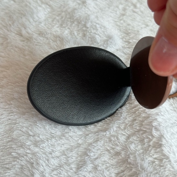 NWT Alaska Moose Metal & Leather Keychain - Picture 4 of 6